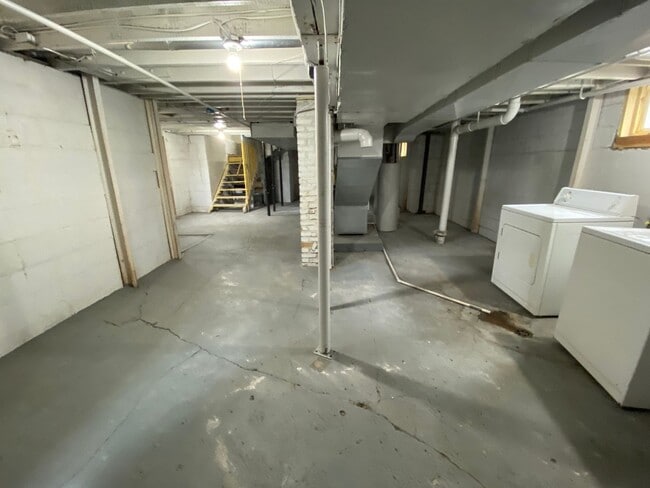 Building Photo - Beautiful 4 Bed 1.5 Bath Home in Moorhead