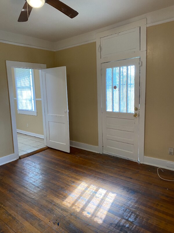 Building Photo - 1833 St Anthony St