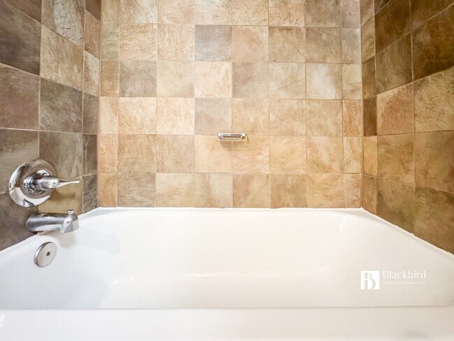 Building Photo - 13615 Tree Leaf Ct
