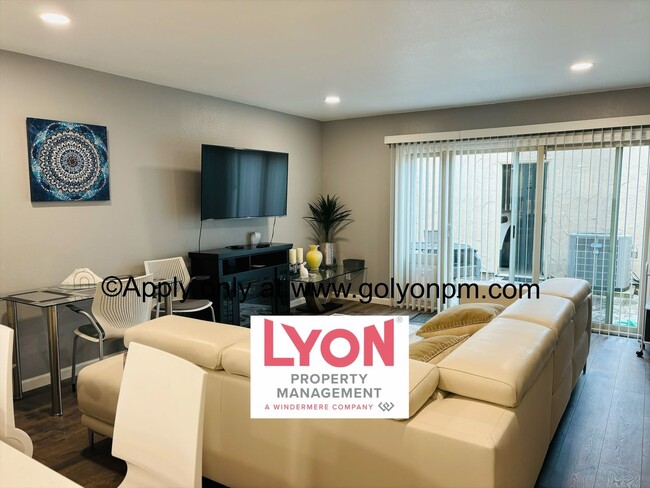 Building Photo - Gorgeous modern 2 bedroom/1.5 bath in Arde...