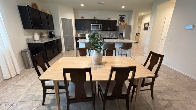 Building Photo - 30998 W Earll Dr