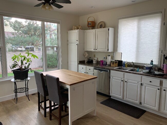 Building Photo - 9173 Sugarstone Cir