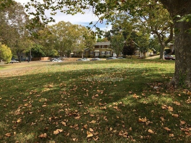 Building Photo - 7 Rodgers St