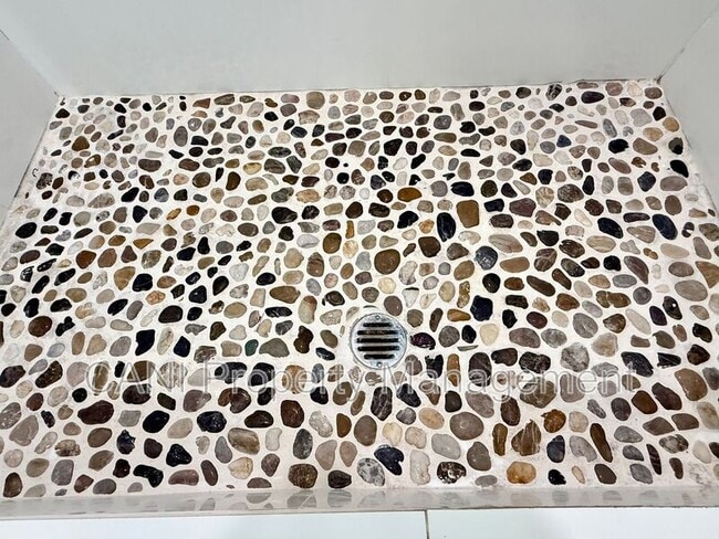 Building Photo - 1529 Culverhouse Dr