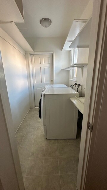 Building Photo - 116 S Chevy Chase Dr