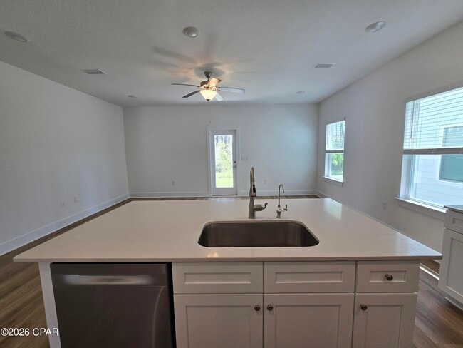 Building Photo - 186 Ellery Ln