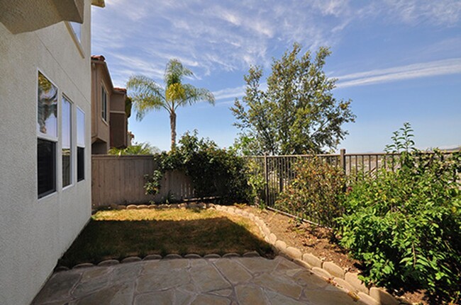 Building Photo - Stunning 3 Bedroom Condo in San Marcos wit...