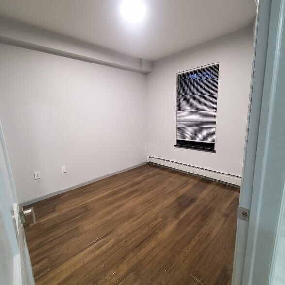 Building Photo - 232 1st St