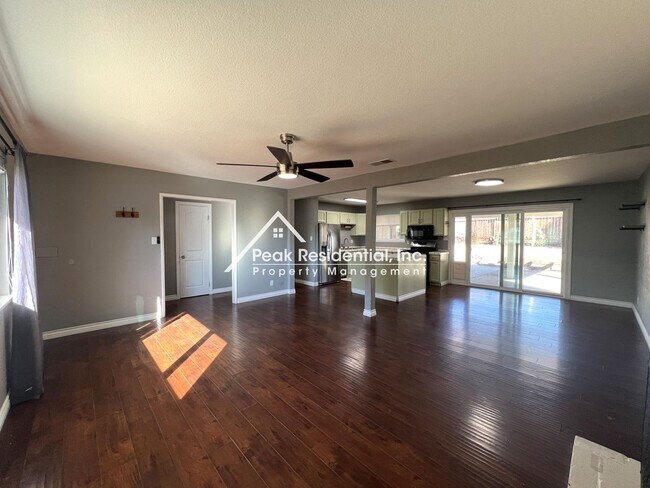 Building Photo - Wonderful 3bd/2ba Orangevale Home!