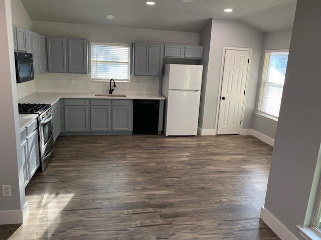 Building Photo - 102 Meadowlark Cir