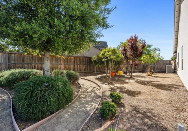 Building Photo - Beautiful 4 Bed 2 Bath Home!!!