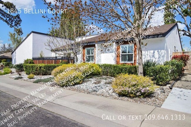 Primary Photo - Stockton Beautiful 3-Bedroom, 2-Bath Home ...