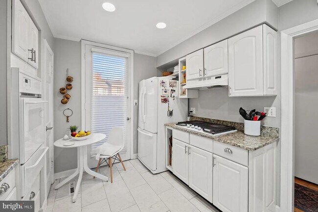 Building Photo - 42 Bouton Green Ct