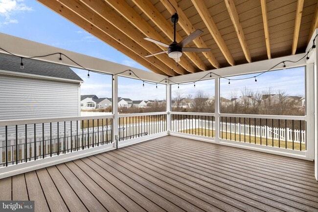 Building Photo - 513 Parkland Dr