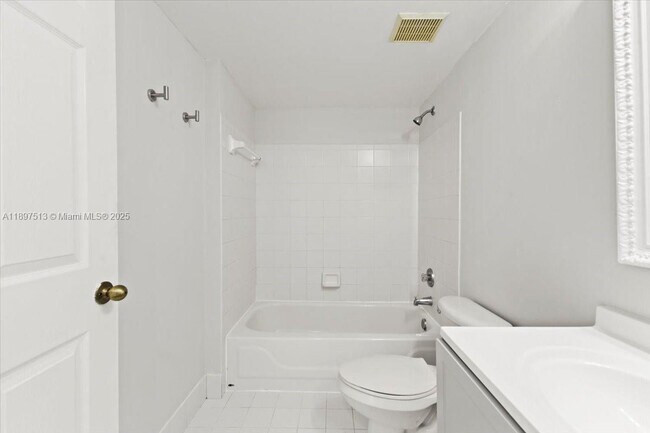 Building Photo - 5520 NW 61st St