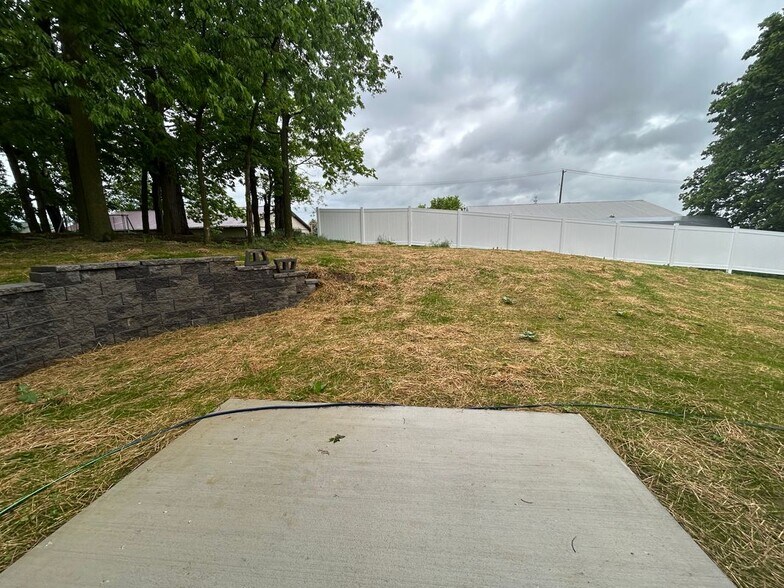 Building Photo - 10925 Antrim Ct