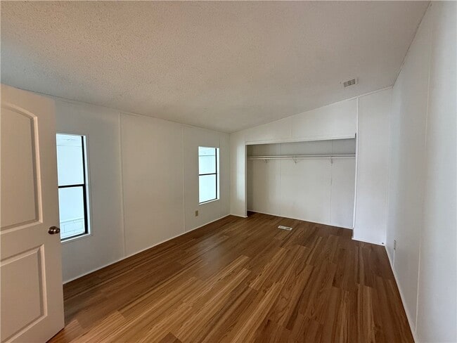 Building Photo - 2381 E Butler Ave