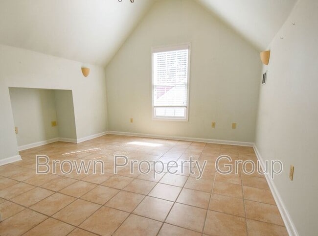 Building Photo - 810 Ethelored St
