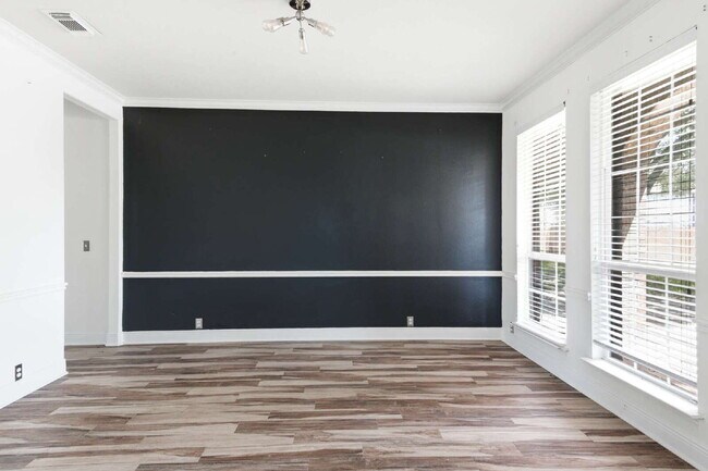 Building Photo - 11602 Canyon Mills Dr