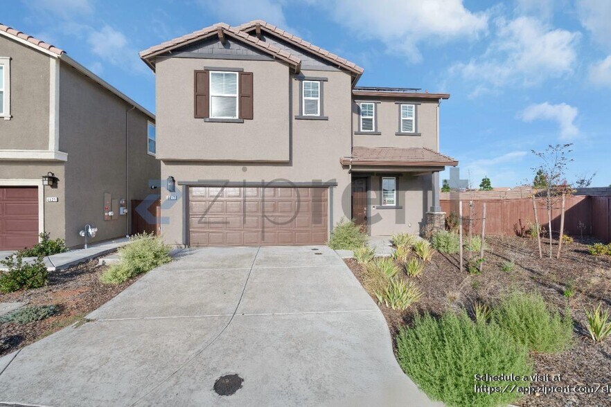 Primary Photo - 4417 Neptune Cir