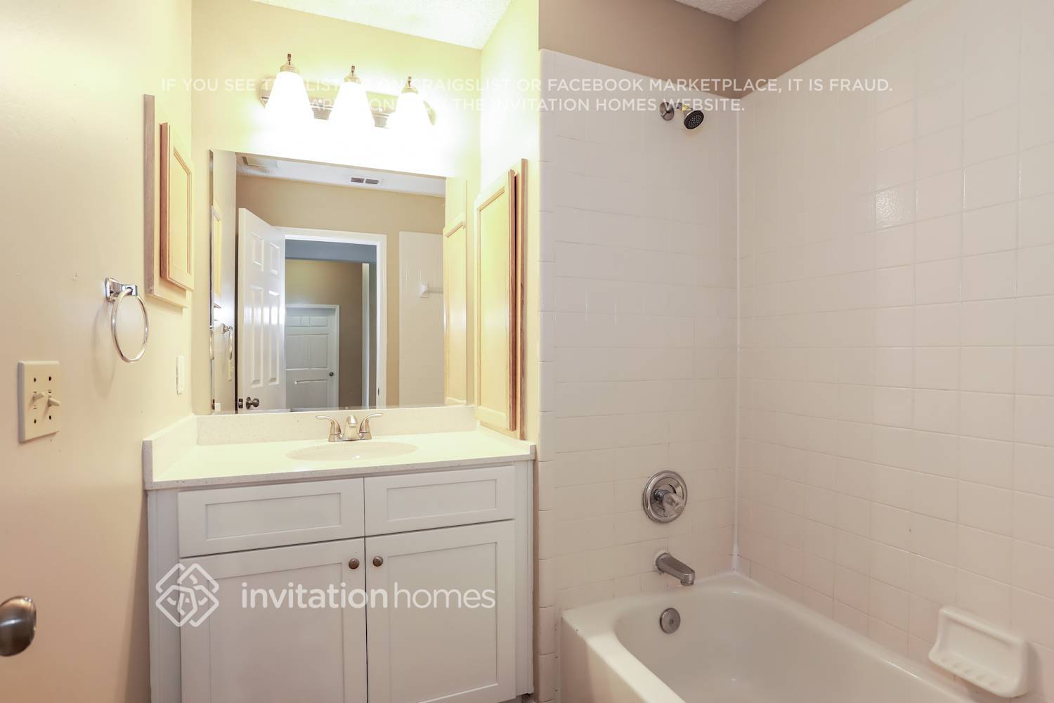 Building Photo - 11769 Mountain Ash Rd E