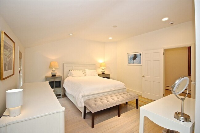 Building Photo - 215 Coggeshall Ave