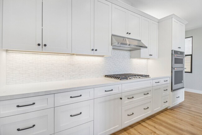 Building Photo - 2948 Copley Ave