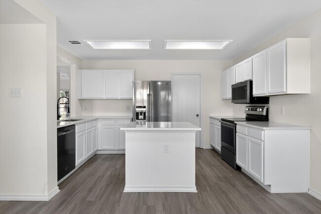 Building Photo - 1200 Keeshond Pl