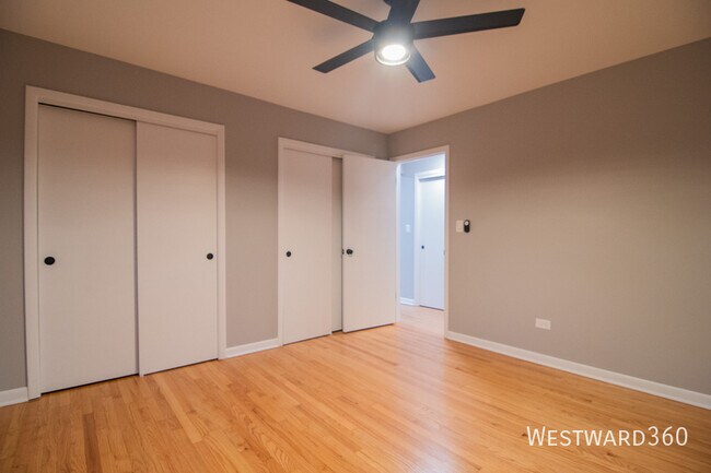 Building Photo - 3249 N Keeler-2W