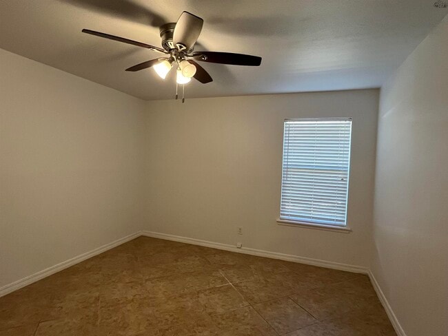 Building Photo - 4529 Gardiner Rd