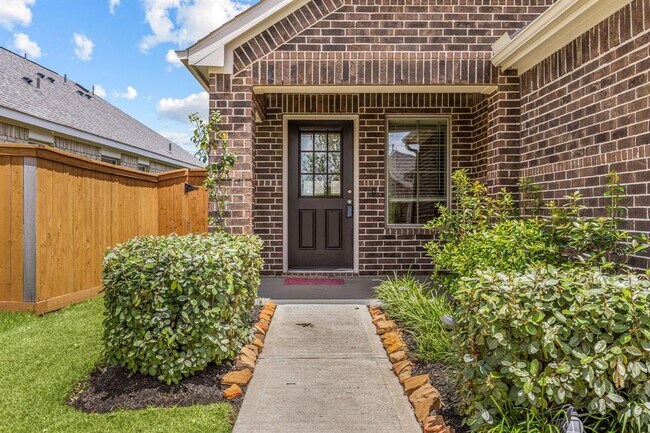 Building Photo - 21618 Coral Mist Dr