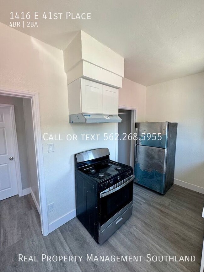 Building Photo - 1416 E 41st Pl