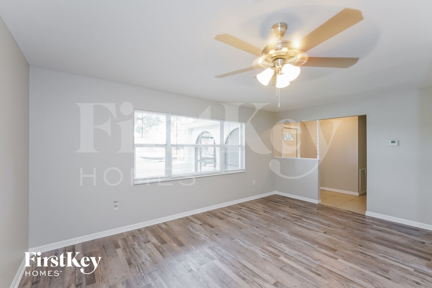 Building Photo - 136 Sunnyside St NW