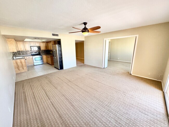 Building Photo - Amazing 2 Bedroom/2 Bath Condo!  Top Level Corner Unit with Spectacular Amenities!