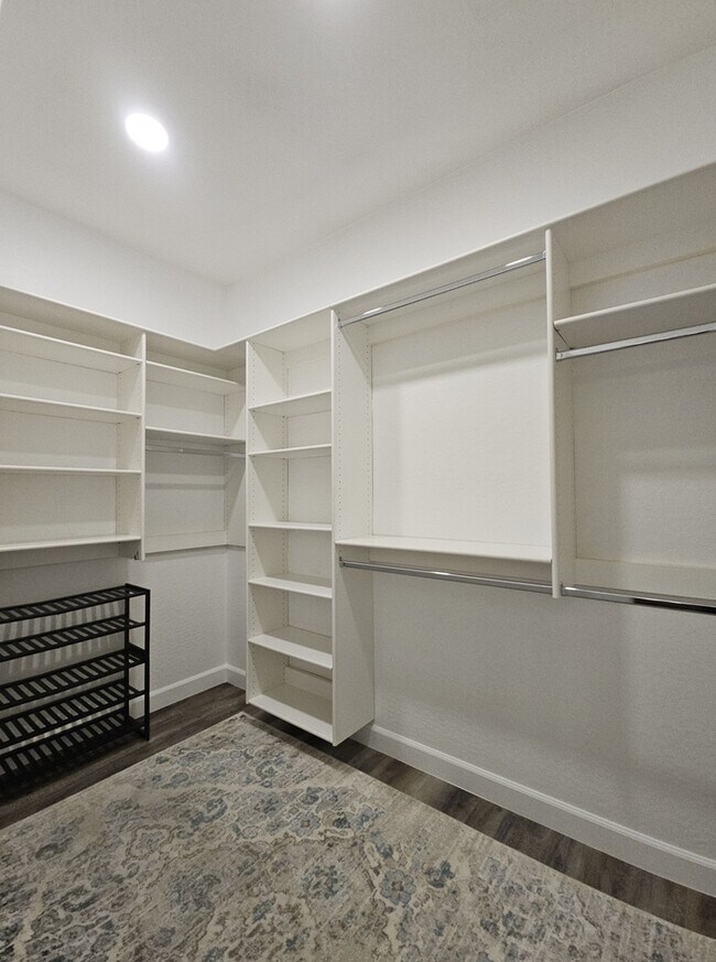 Building Photo - 1701 E Kramer St