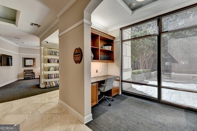 Building Photo - 3445 N Stratford Rd NE