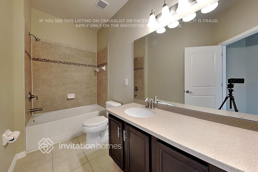 Building Photo - 15634 Starling Water Dr