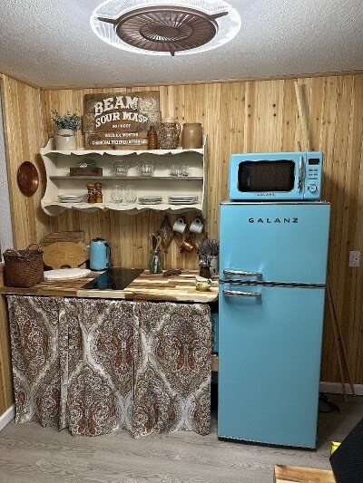 Building Photo - 911-924 24 Rd