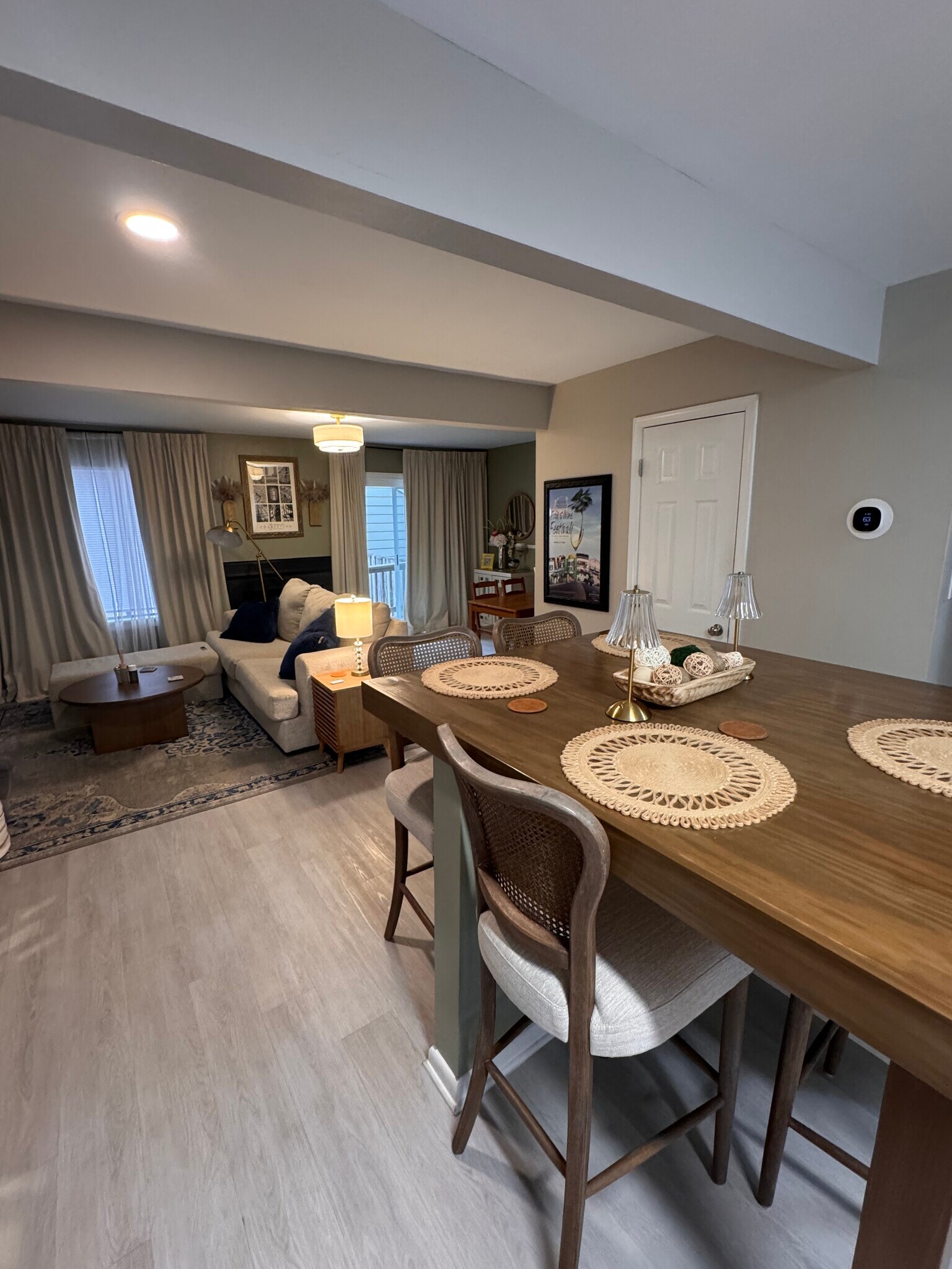 Built in kitchen table - 1967 Airy Cir