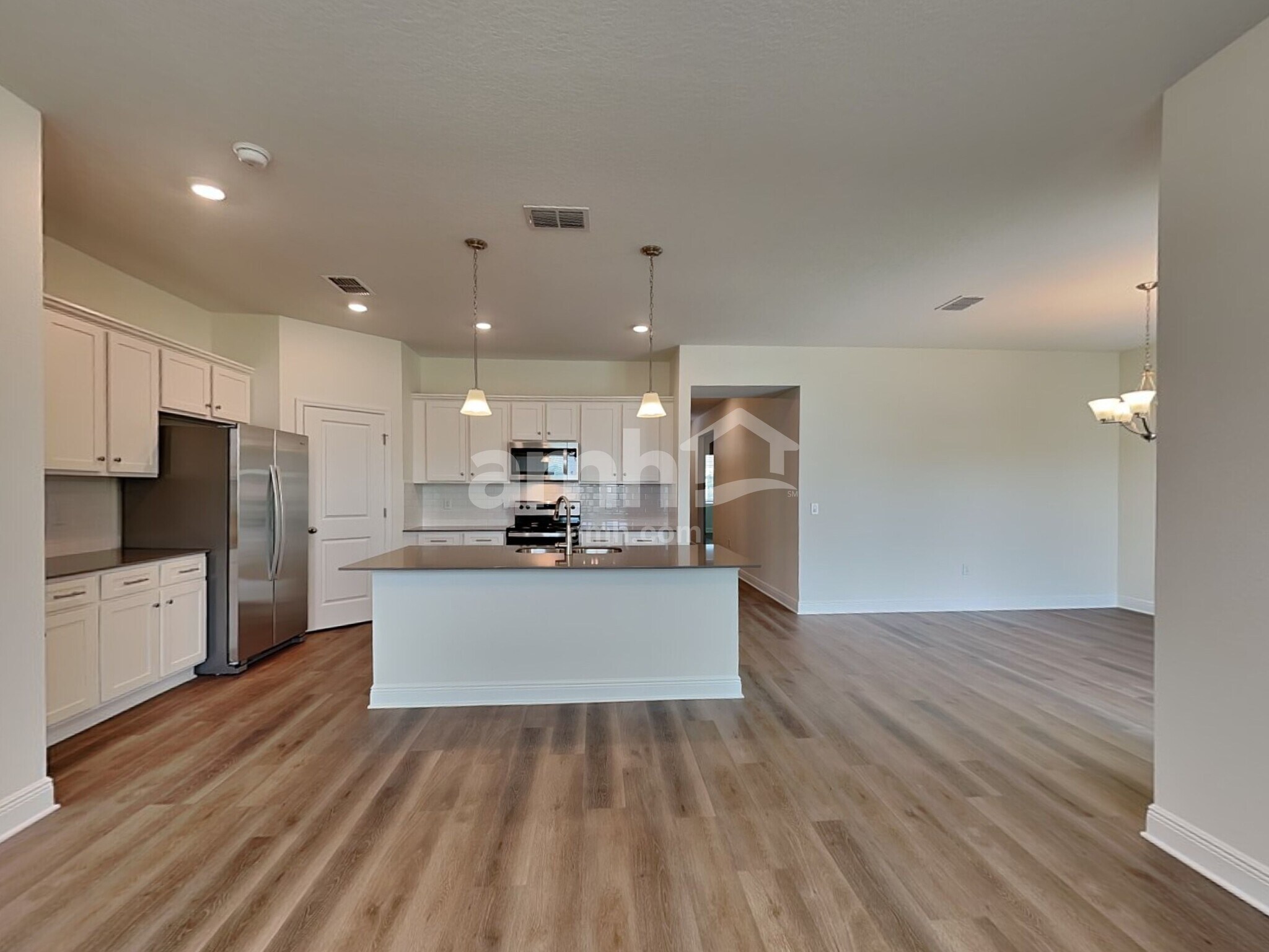 Building Photo - 1035 Heavenly Dr