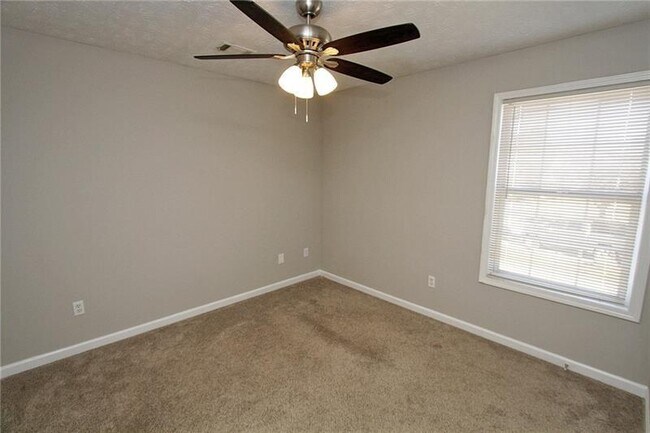 Building Photo - 2951 Belfaire Lake Dr