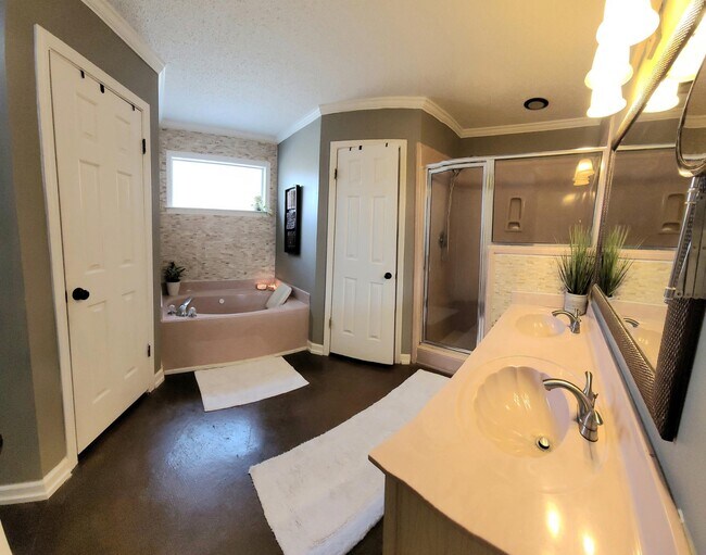 Building Photo - 2326 Valley Edge Cove