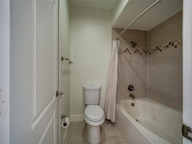 Building Photo - 2299 Lone Star Dr