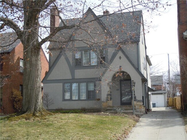 Building Photo - 3701 Palmerston Rd