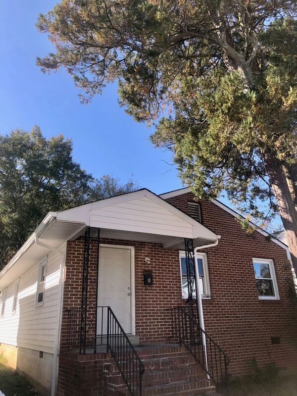 Building Photo - 623 Hazelhurst Ave