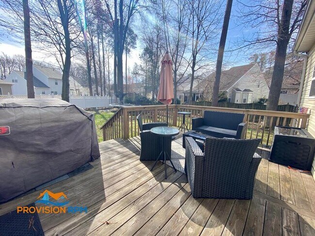 Building Photo - 106 Hanson Ct