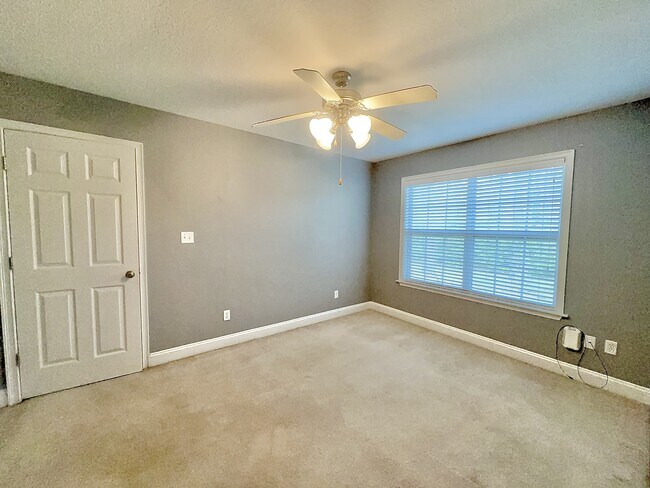 Building Photo - 46 Live Oak Trail