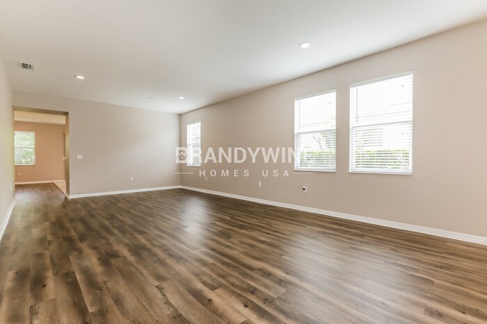 Building Photo - 1035 Clearpointe Way