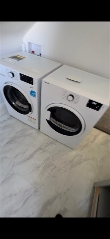 Building Photo - 100-102-102 Princeton St