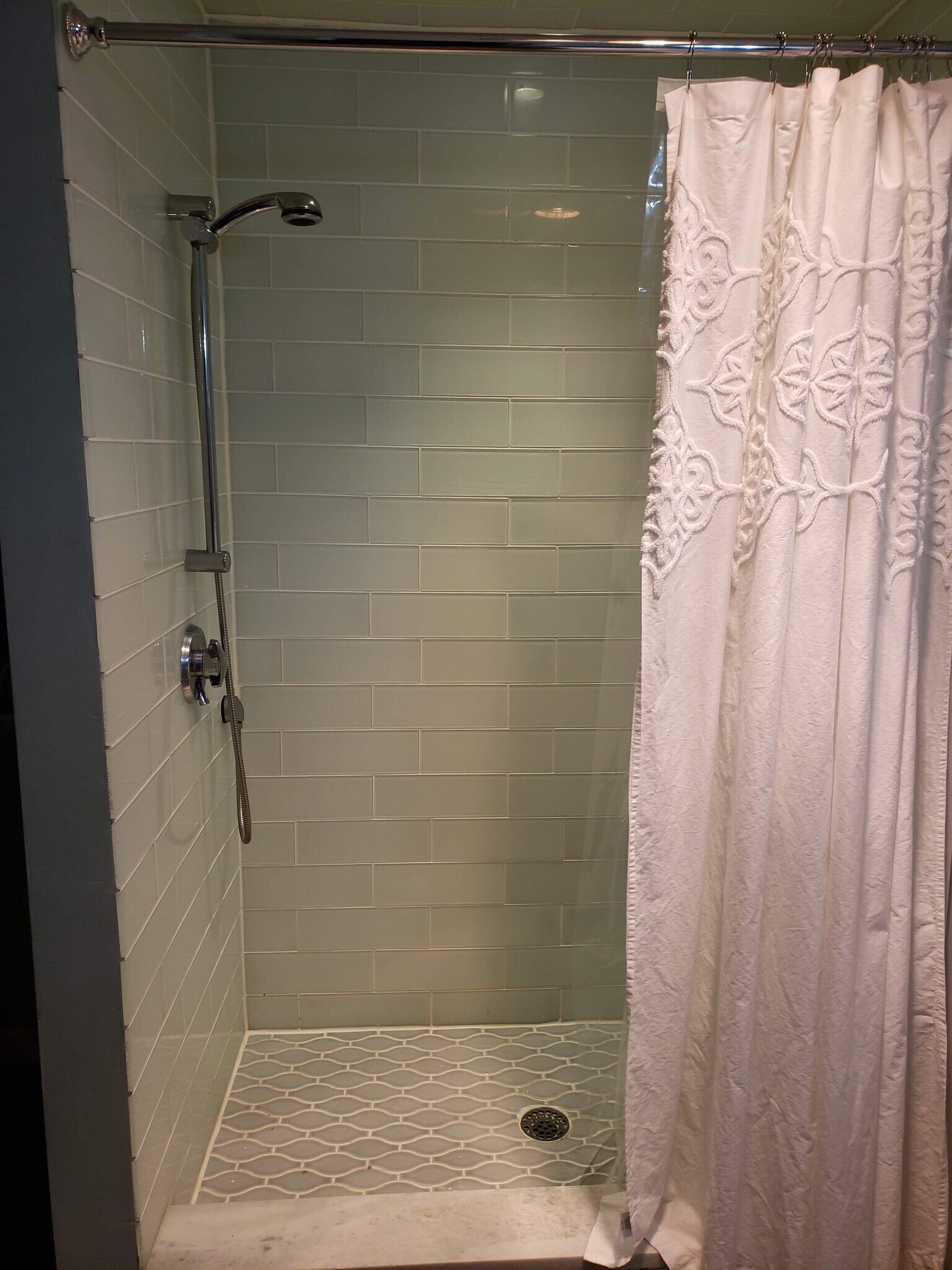 New bathroom - 25 Pinehurst Rd